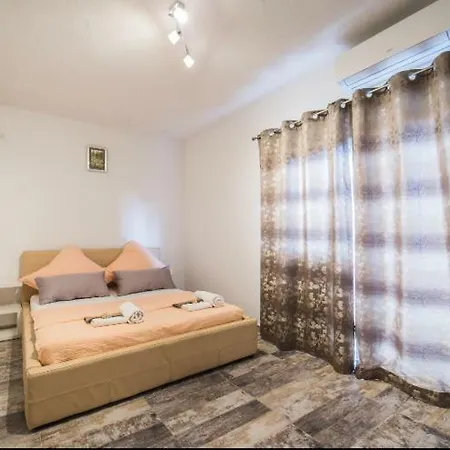 Noah 아파트 보디체