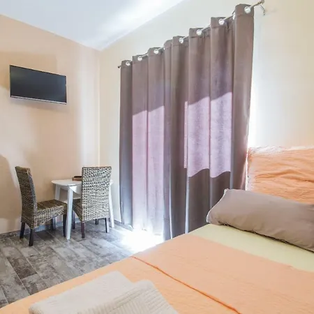Noah Apartment